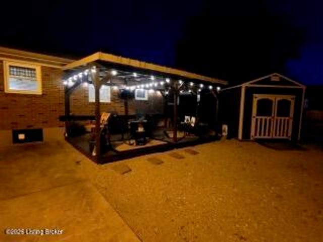 6703 Morning Star Way, Louisville, KY 40272