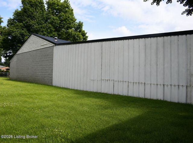 6703 Morning Star Way, Louisville, KY 40272