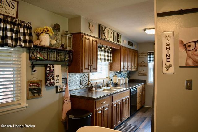 6703 Morning Star Way, Louisville, KY 40272