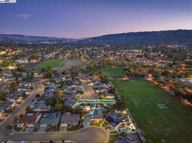 6852 Massey Ct, Pleasanton, CA 94588