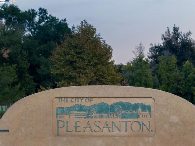 6852 Massey Ct, Pleasanton, CA 94588