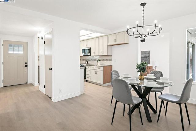 6852 Massey Ct, Pleasanton, CA 94588