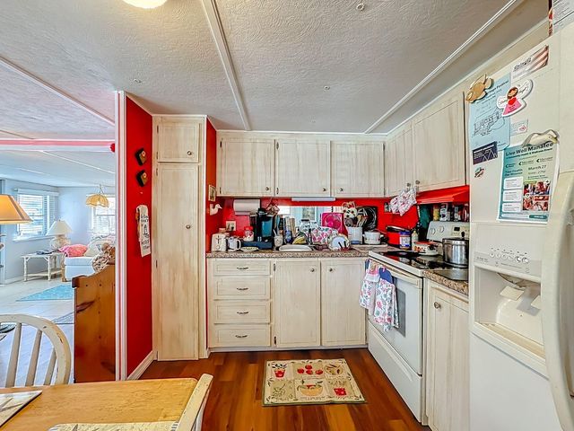 411 TROPIC DRIVE W, Palmetto, FL 34221