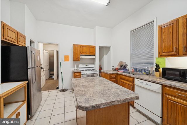 320 S 42ND ST, Philadelphia, PA 19104