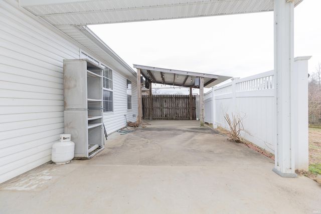 10008 Clippinger Road, Evansville, IN 47725