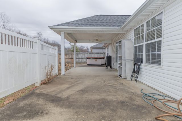 10008 Clippinger Road, Evansville, IN 47725