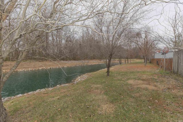 10008 Clippinger Road, Evansville, IN 47725