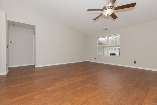 10008 Clippinger Road, Evansville, IN 47725