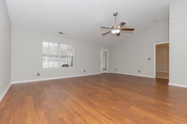 10008 Clippinger Road, Evansville, IN 47725