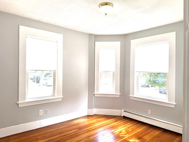 43 Dow St 1, Salem, MA 01970