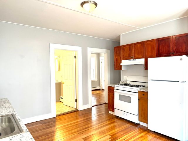 43 Dow St 1, Salem, MA 01970