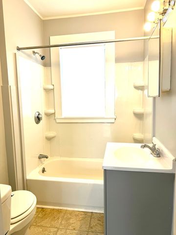 43 Dow St 1, Salem, MA 01970