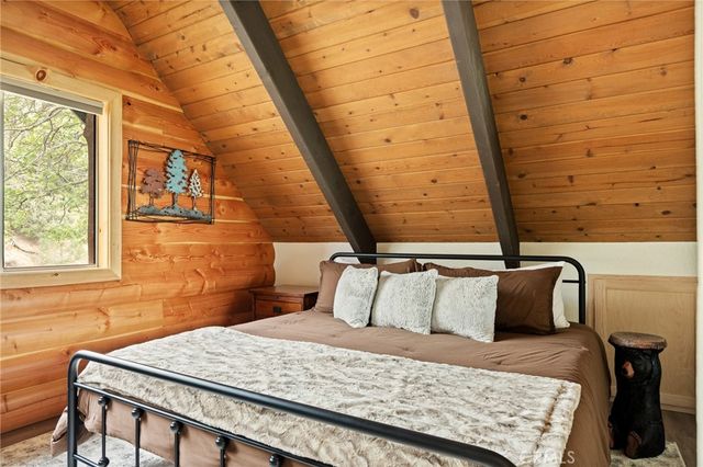 1452 Golden Rule, Lake Arrowhead, CA 92352