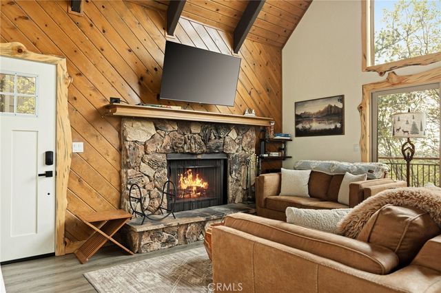 1452 Golden Rule, Lake Arrowhead, CA 92352