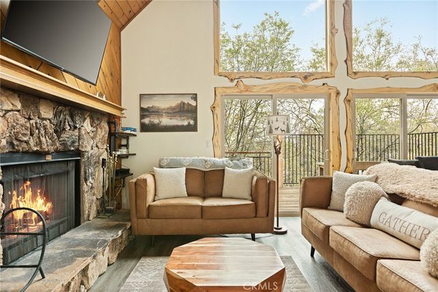 1452 Golden Rule, Lake Arrowhead, CA 92352