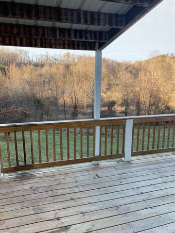 877 Bear Hollow Road, Rockholds, KY 40759