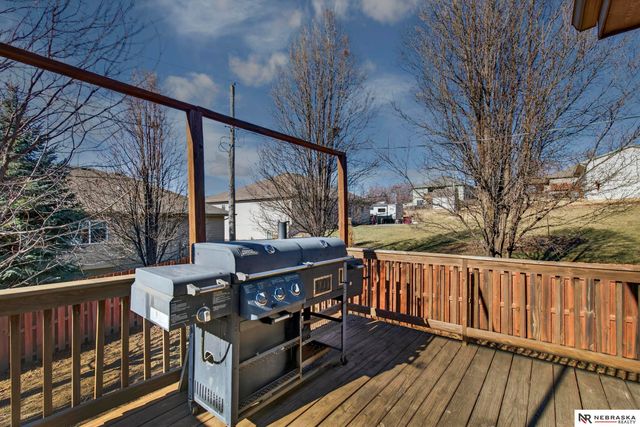 2542 N 137th Street, Omaha, NE 68164