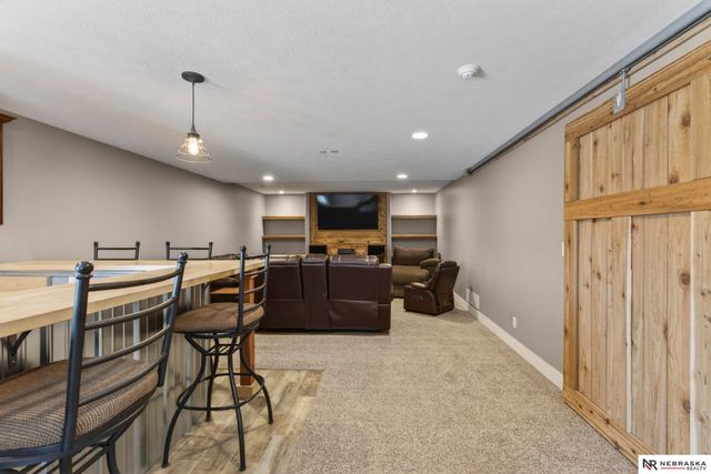 2542 N 137th Street, Omaha, NE 68164