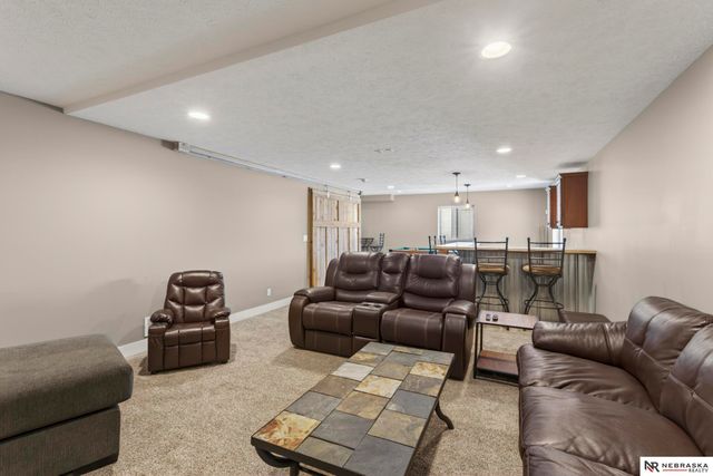 2542 N 137th Street, Omaha, NE 68164