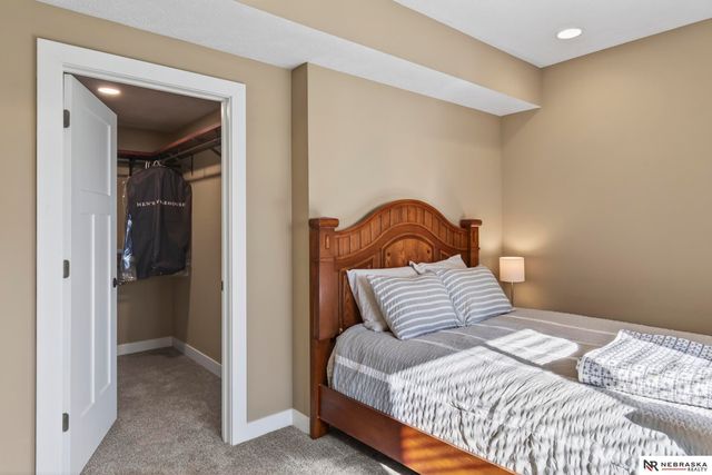 2542 N 137th Street, Omaha, NE 68164