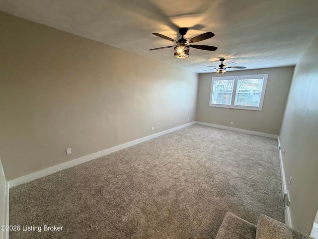 6413 South Dr, Louisville, KY 40272