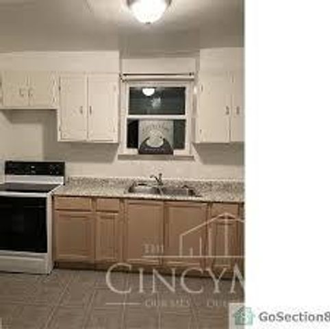 1076 Schumard Avenue, Lincoln Heights, OH 45215