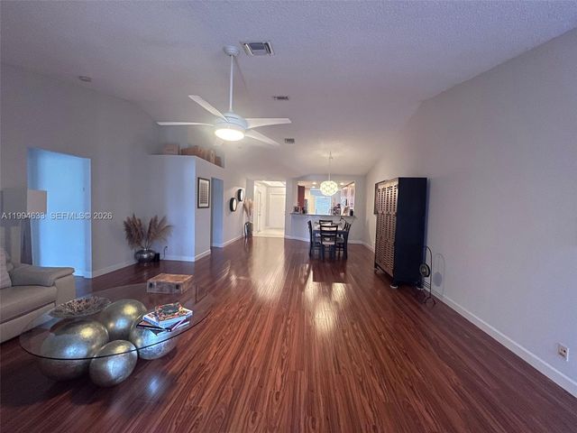 1852 Andromeda Ln, Weston, FL 33327