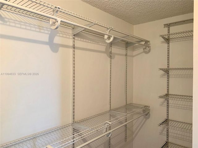 1852 Andromeda Ln, Weston, FL 33327