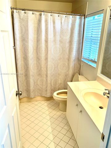 1852 Andromeda Ln, Weston, FL 33327