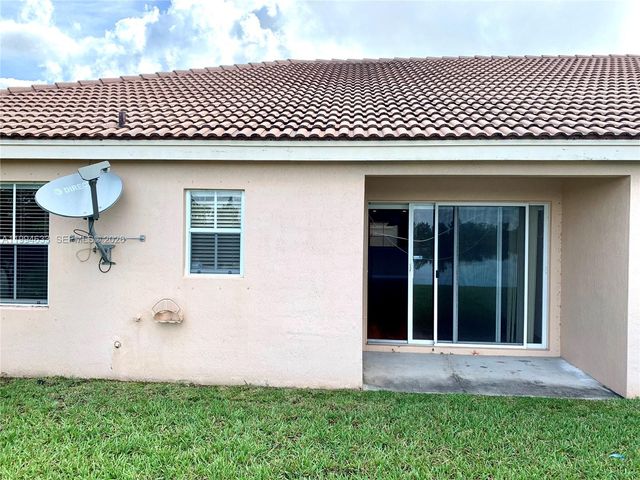 1852 Andromeda Ln, Weston, FL 33327