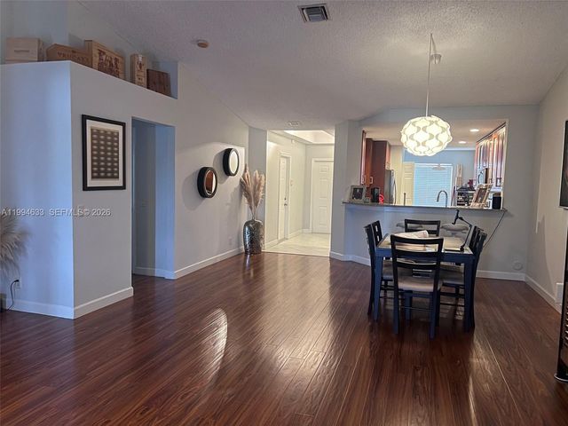 1852 Andromeda Ln, Weston, FL 33327