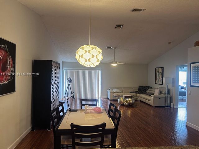 1852 Andromeda Ln, Weston, FL 33327