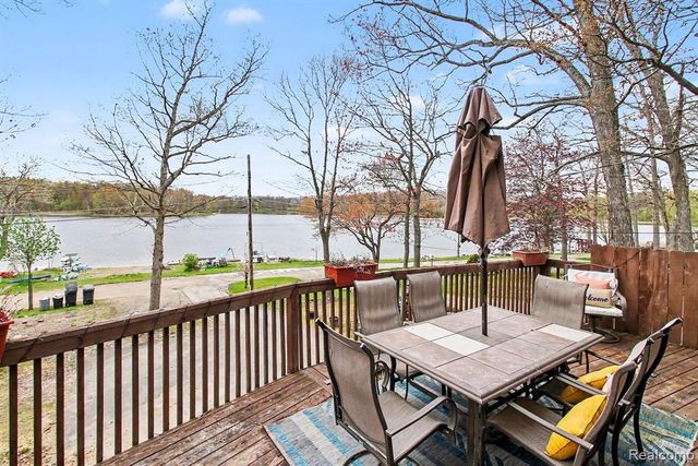 4375 Skinner Lake Road, Lapeer, MI 48446