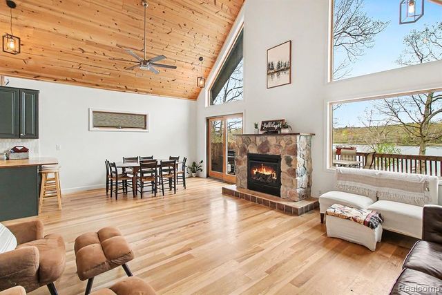 4375 Skinner Lake Road, Lapeer, MI 48446