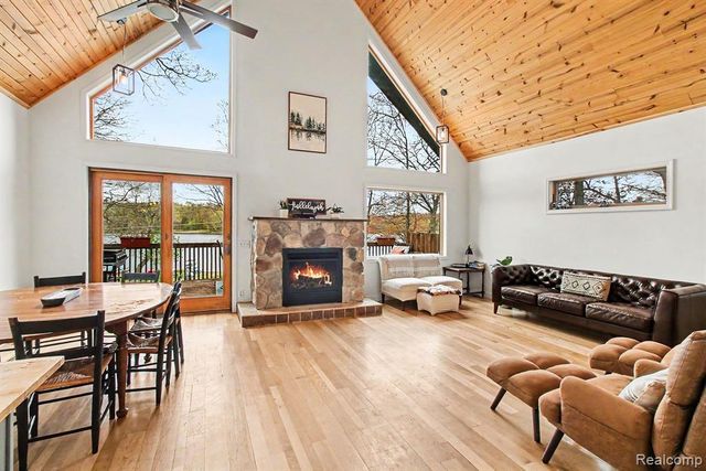 4375 Skinner Lake Road, Lapeer, MI 48446