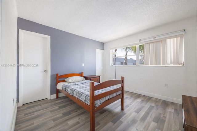 9365 Fontainebleau Blvd E205, Miami, FL 33172