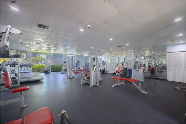 9365 Fontainebleau Blvd E205, Miami, FL 33172