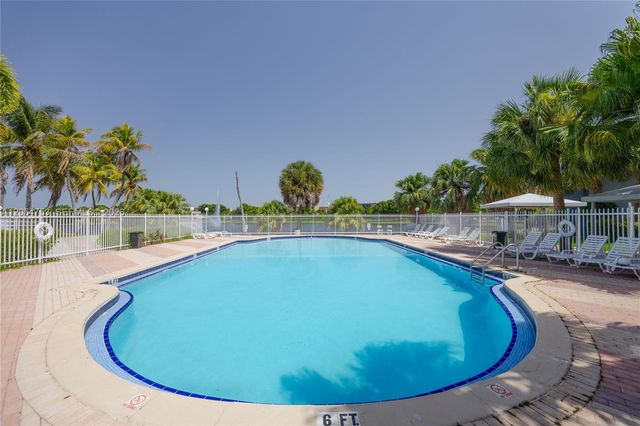 9365 Fontainebleau Blvd E205, Miami, FL 33172