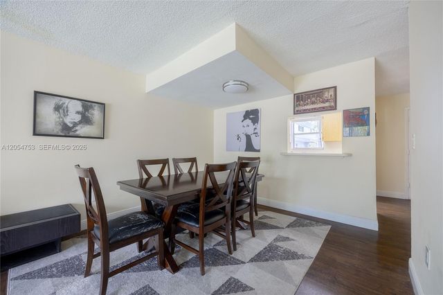 9365 Fontainebleau Blvd E205, Miami, FL 33172