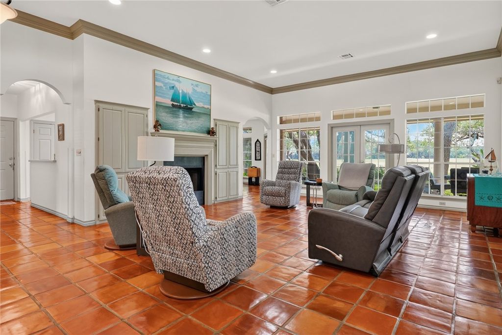 204 Champions Dr, Rockport, TX 78382 — photo 5