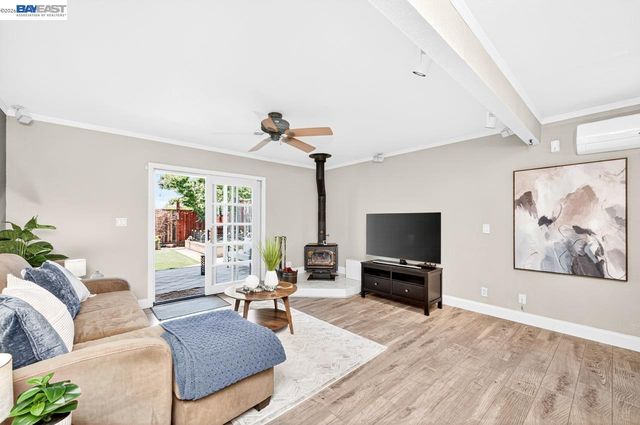 42657 Newport Dr, Fremont, CA 94538