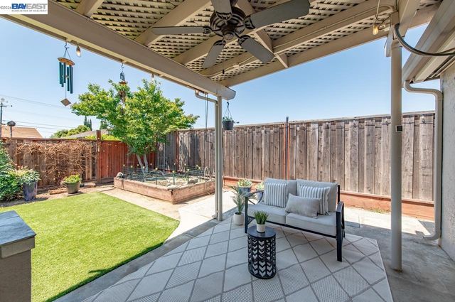 42657 Newport Dr, Fremont, CA 94538