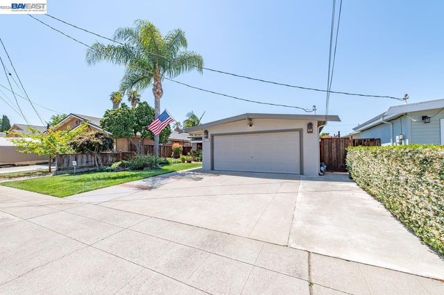 42657 Newport Dr, Fremont, CA 94538