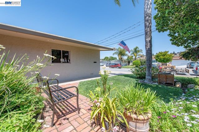 42657 Newport Dr, Fremont, CA 94538
