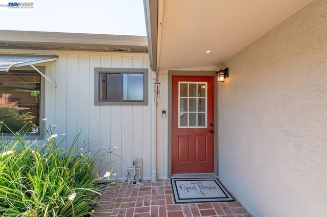 42657 Newport Dr, Fremont, CA 94538