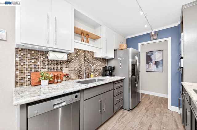 42657 Newport Dr, Fremont, CA 94538