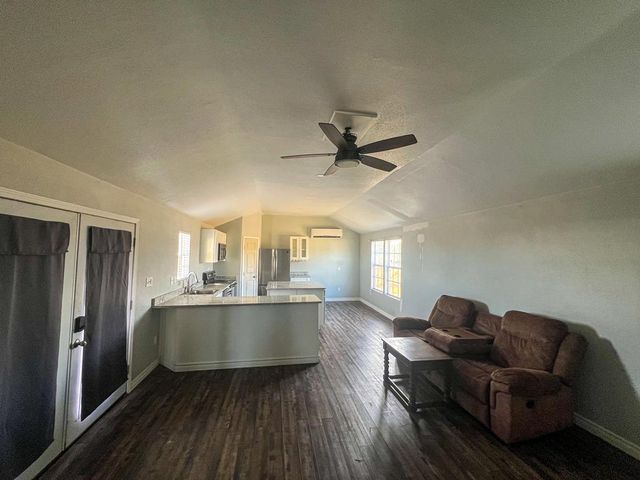 420 Sky Harbor, Mountain Home, TX 78058