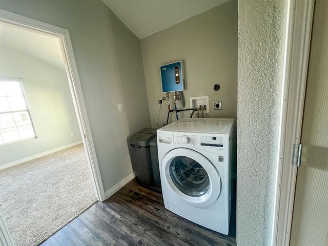 420 Sky Harbor, Mountain Home, TX 78058