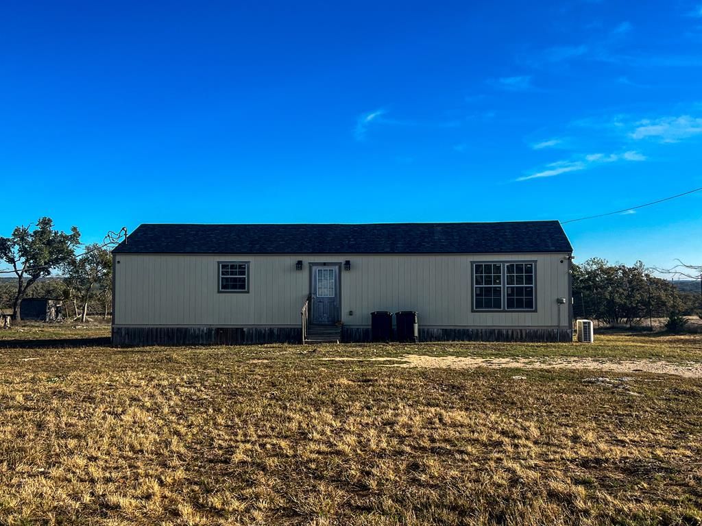 420 Sky Harbor, Mountain Home, TX 78058