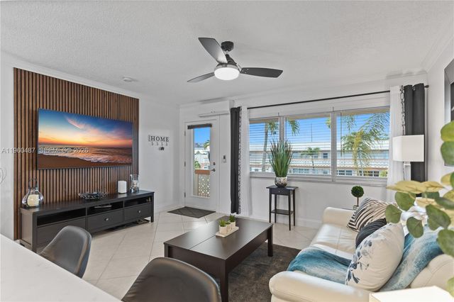 815 SW 11th Ave 18G, Hallandale Beach, FL 33009